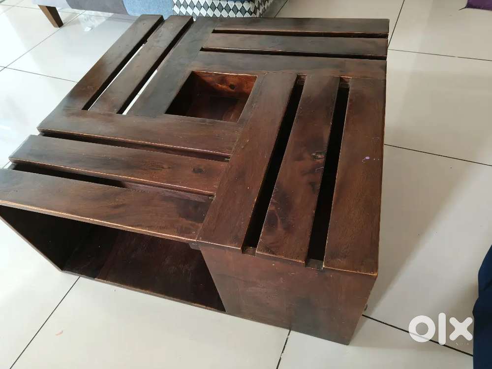 Coffee table in good condition