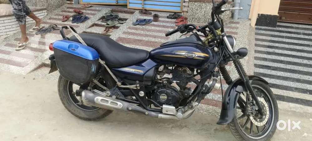Bajaj Averager 150 street