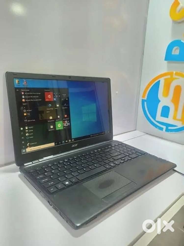 ACCER Laptop AMD RadeonR5 2.60Ghz 4GB RAM 228SSD G4X inbuilt Grafics